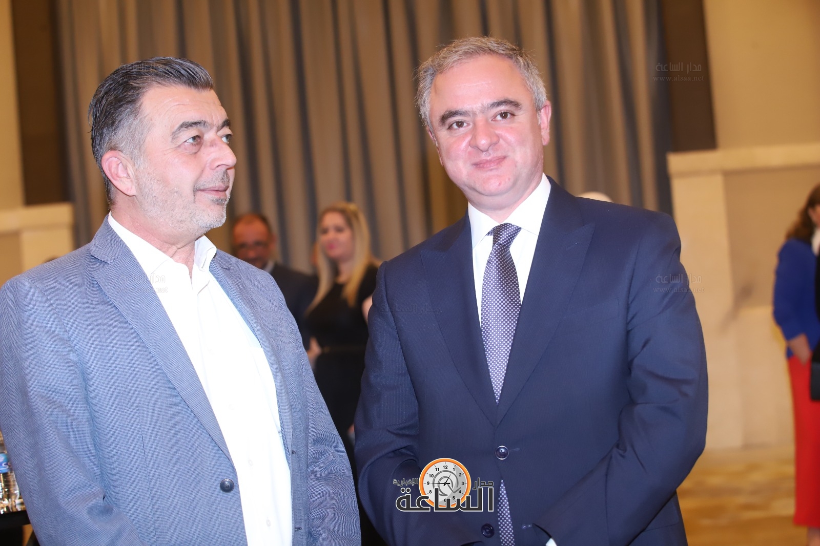 Madar Al-Saa Images 0.6354652354386132