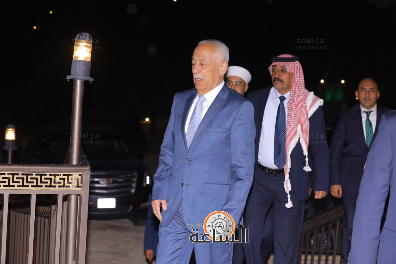 Madar Al-Saa Images 0.43432145116890897