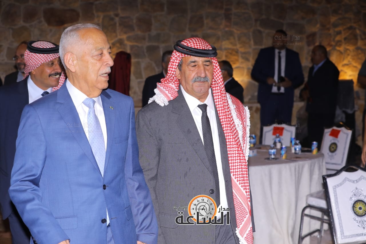 Madar Al-Saa Images 0.4331891422356875