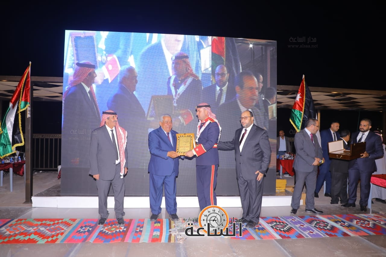 Madar Al-Saa Images 0.7179407248005852