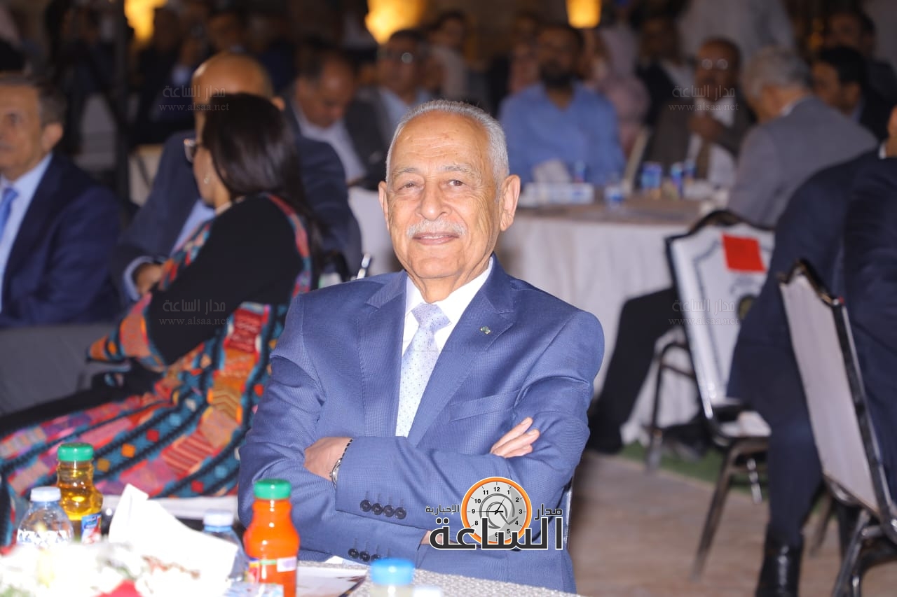 Madar Al-Saa Images 0.45965371742480743