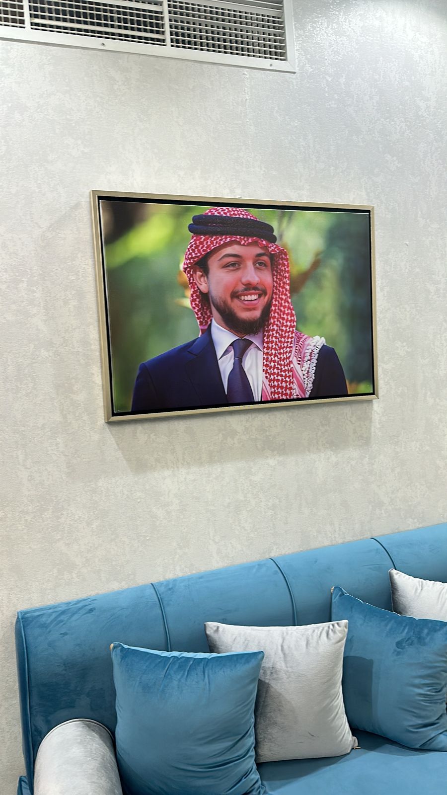 Madar Al-Saa Images 0.9813363859261528