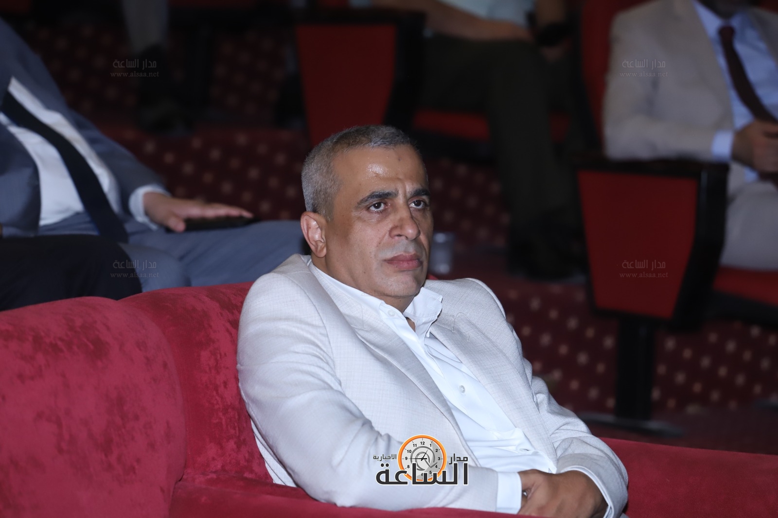 Madar Al-Saa Images 0.8290437727742725