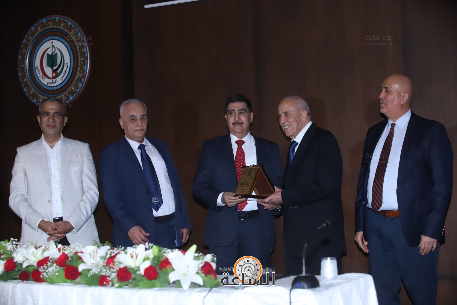 Madar Al-Saa Images 0.38533125163404747