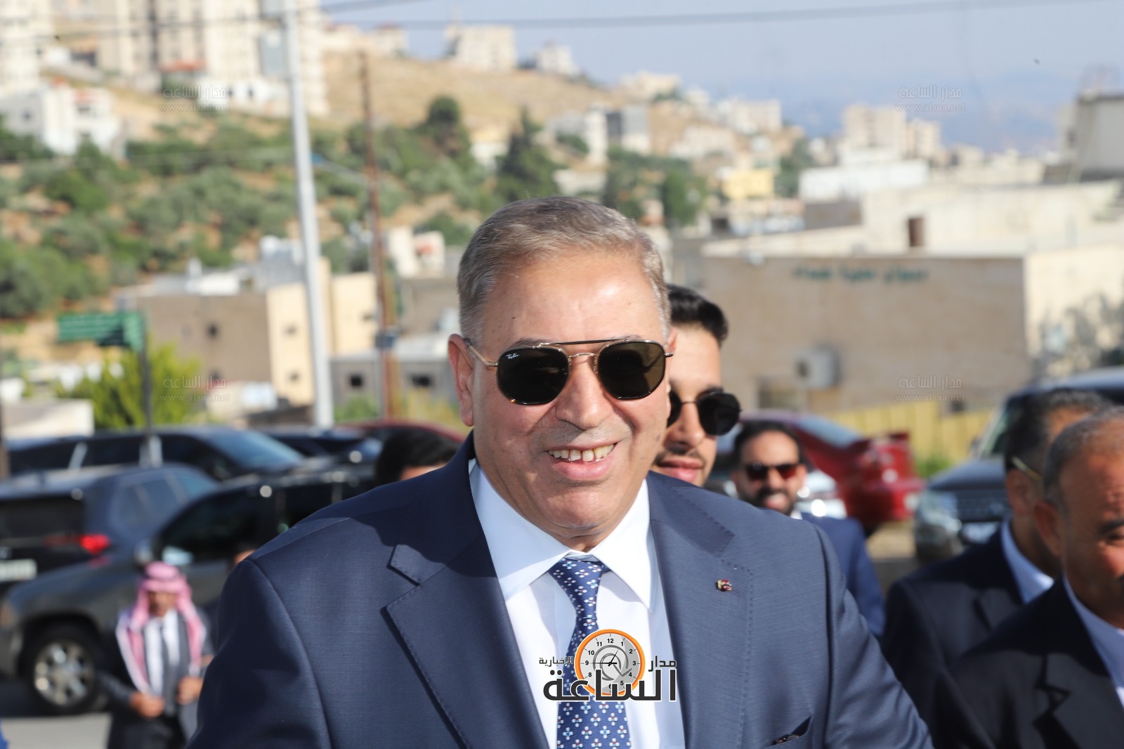 الوزير السابق شحادة ابو هديب