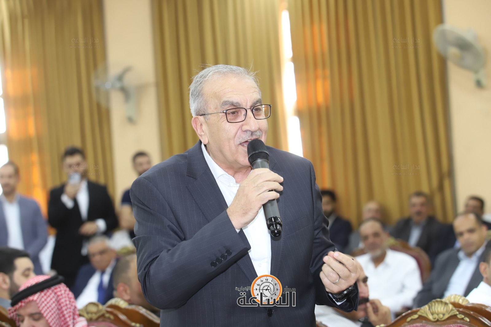 Madar Al-Saa Images 0.7657779138386304