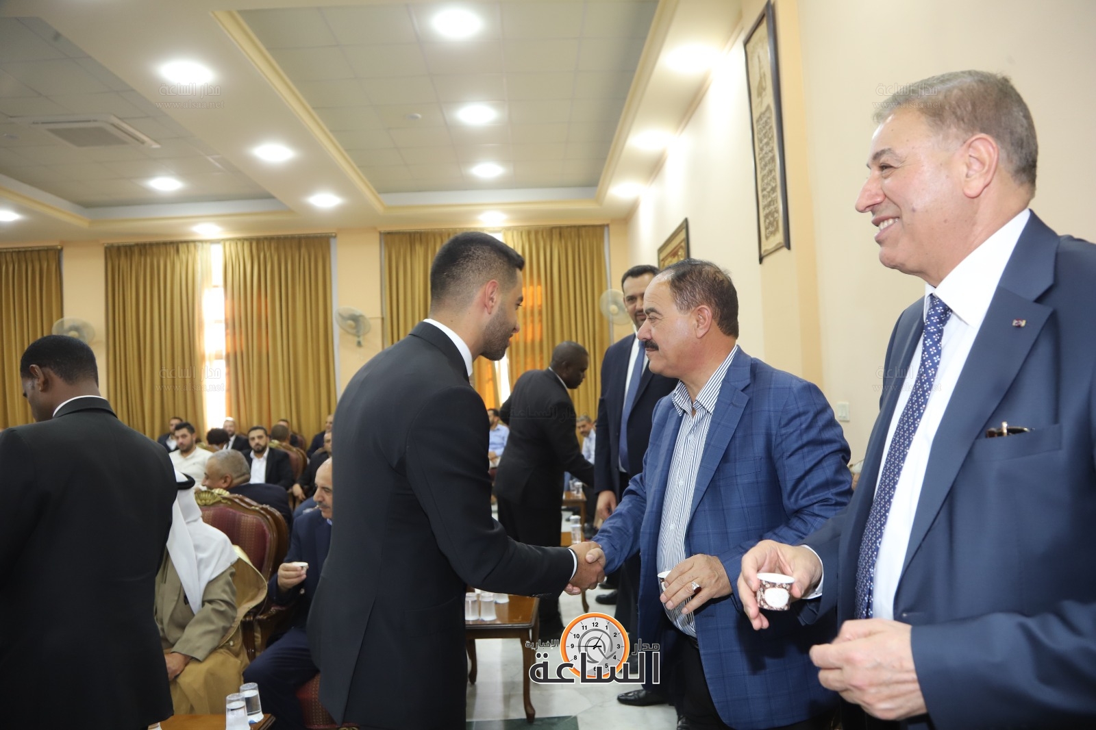 Madar Al-Saa Images 0.3715341895721175