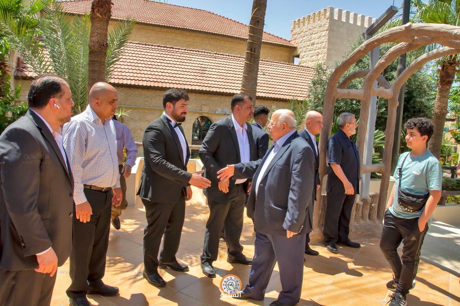 Madar Al-Saa Images 0.6939722182523321