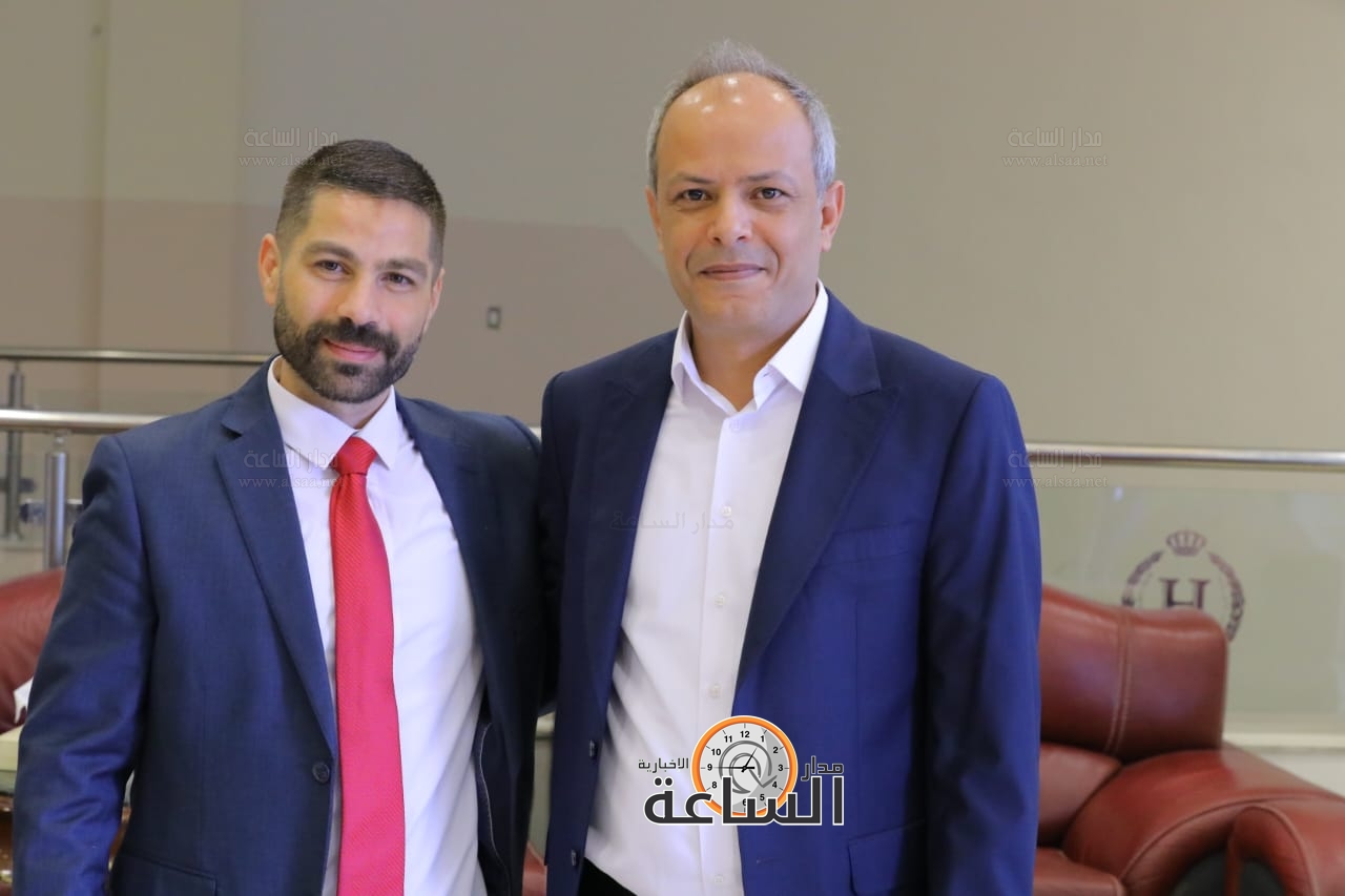 Madar Al-Saa Images 0.32845876677886476