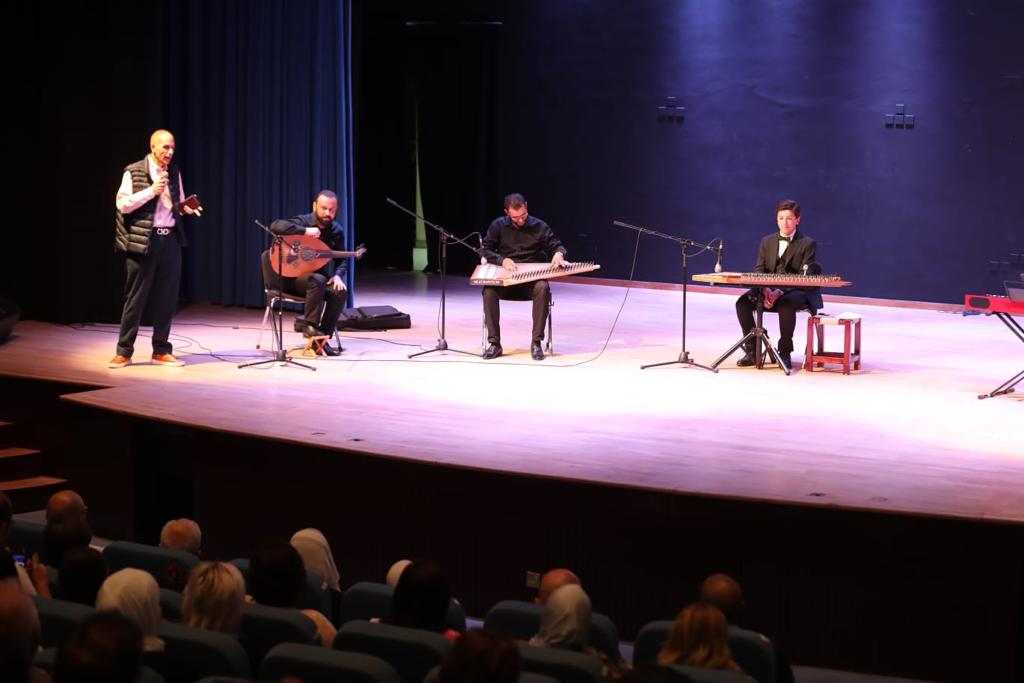 Madar Al-Saa Images 0.01330223377106865