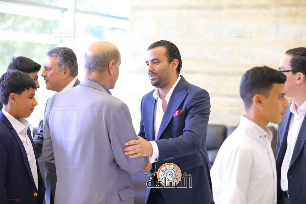 Madar Al-Saa Images 0.4328660884005865