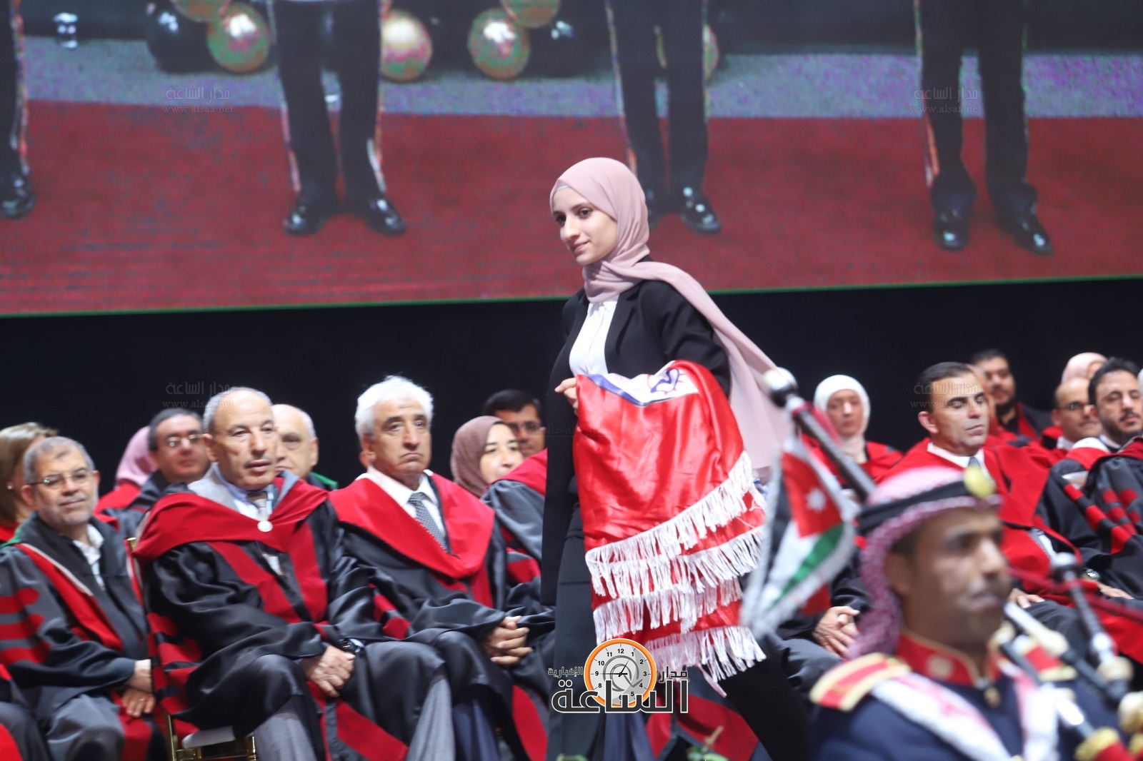 Madar Al-Saa Images 0.6804967445486467