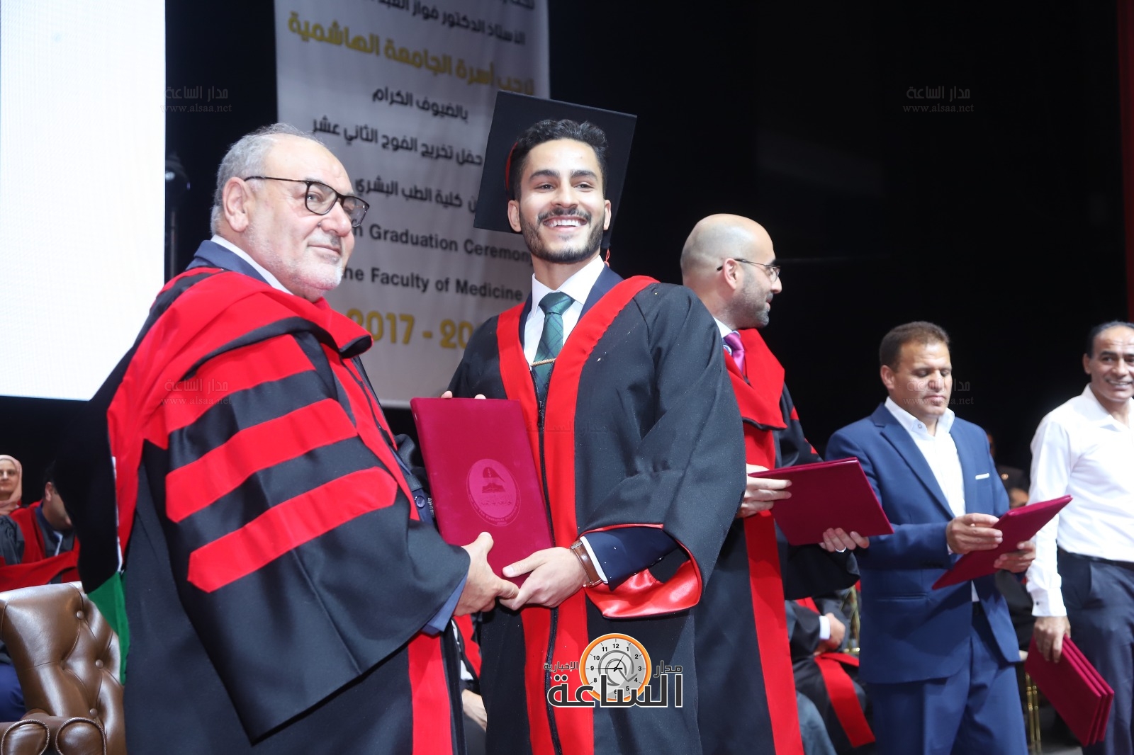 Madar Al-Saa Images 0.7463062433916045