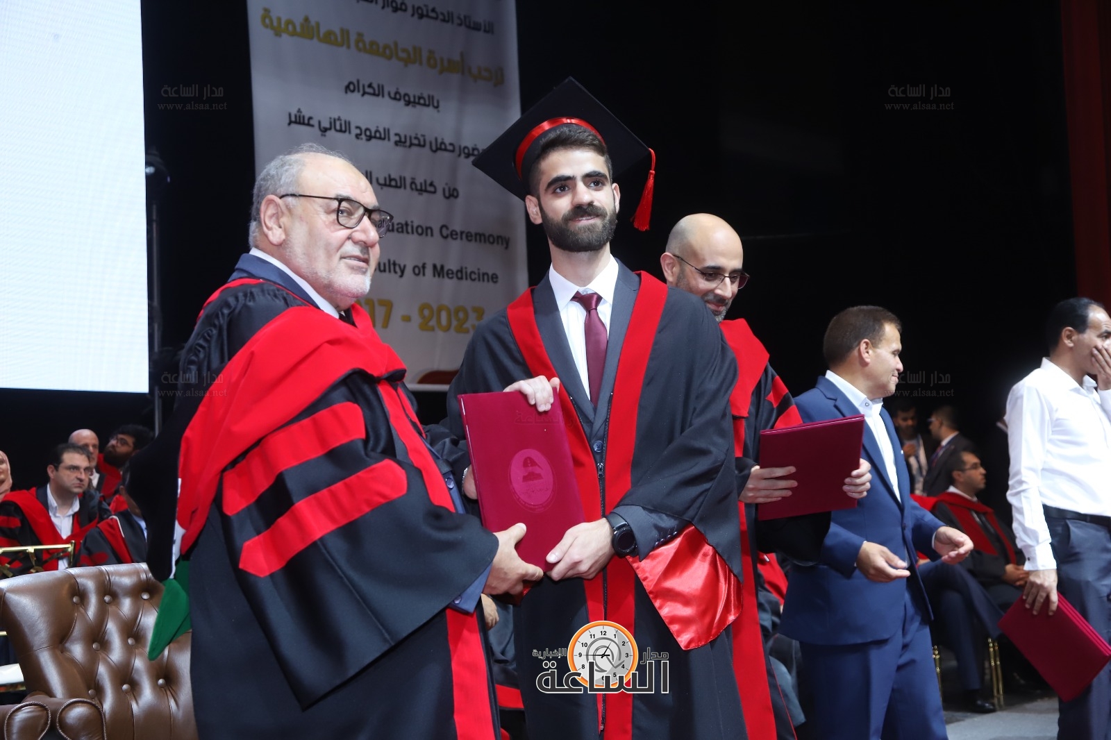 Madar Al-Saa Images 0.033143431090660425