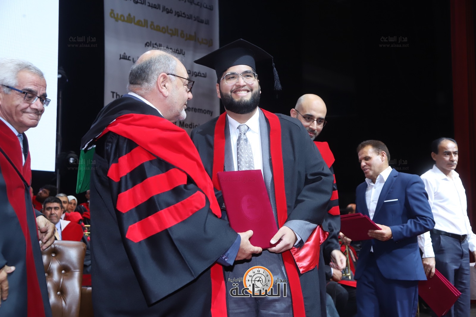 Madar Al-Saa Images 0.1943289682224627