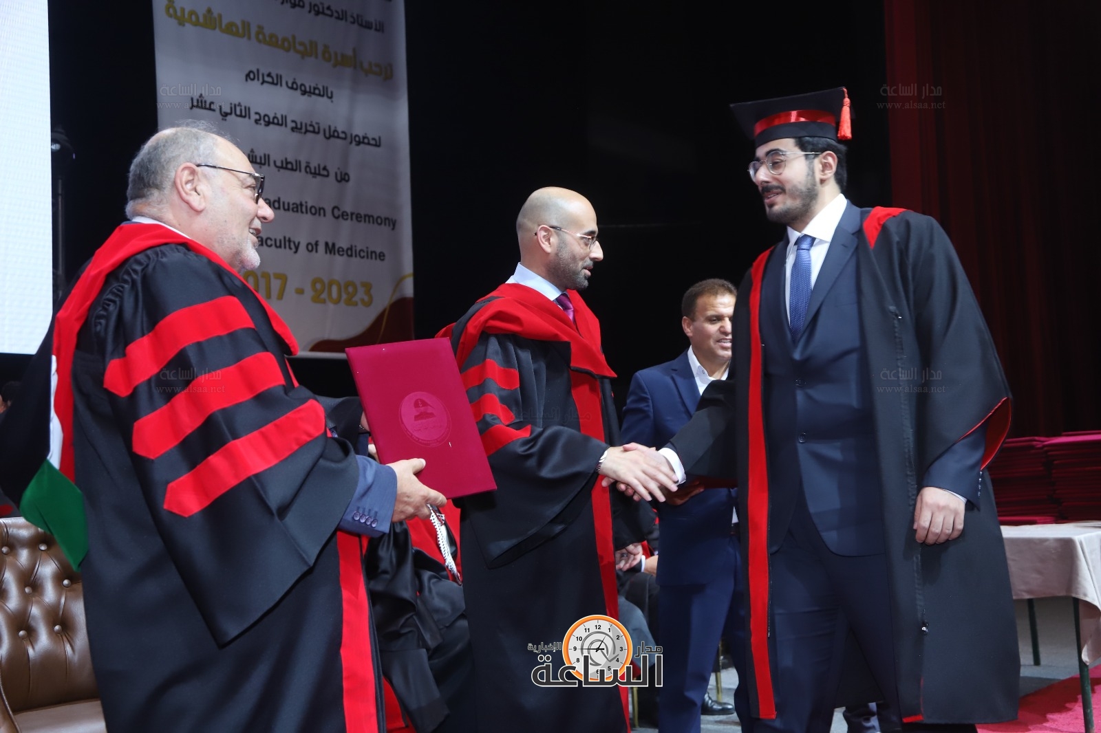 Madar Al-Saa Images 0.8408555794639015