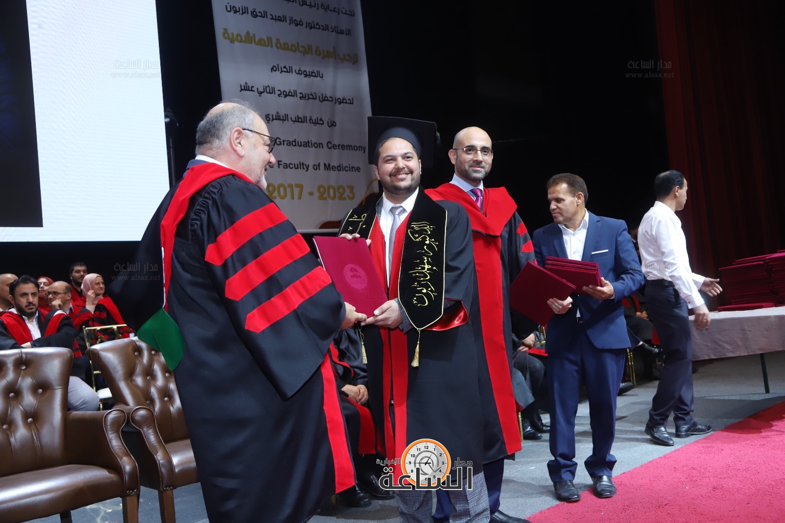 Madar Al-Saa Images 0.49997812305139333