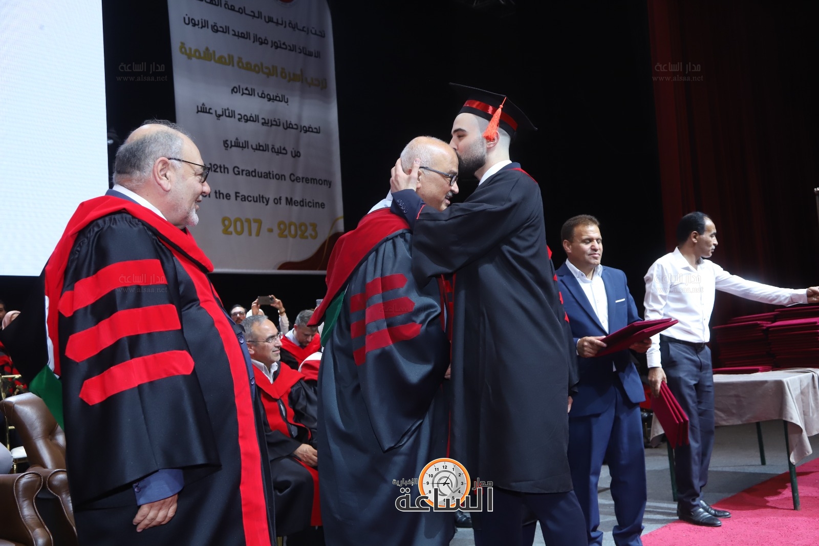 Madar Al-Saa Images 0.9669256594030037