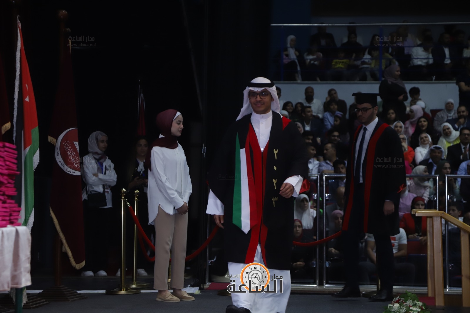 Madar Al-Saa Images 0.22388362566121