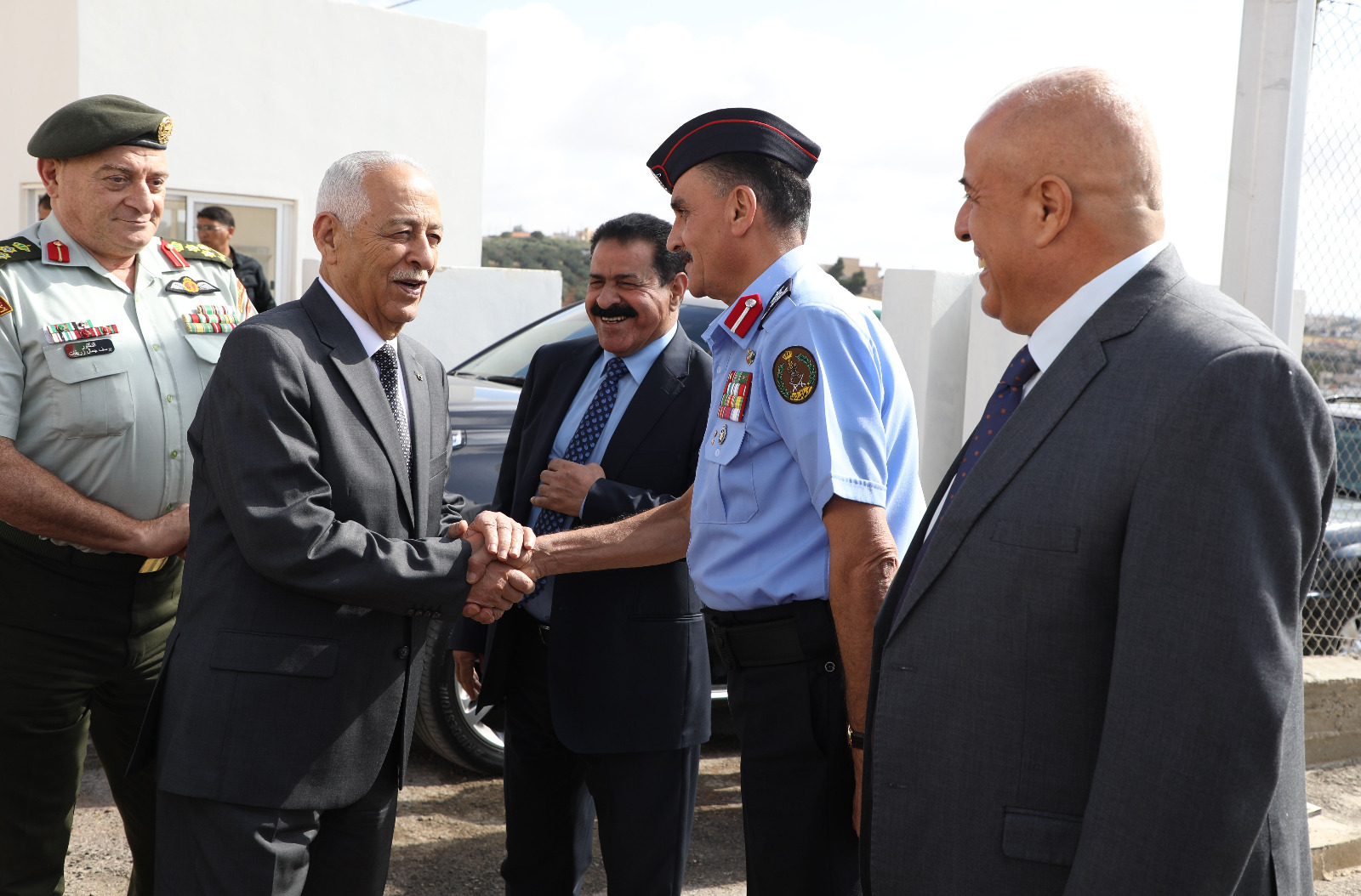 Madar Al-Saa Images 0.17345123594128697