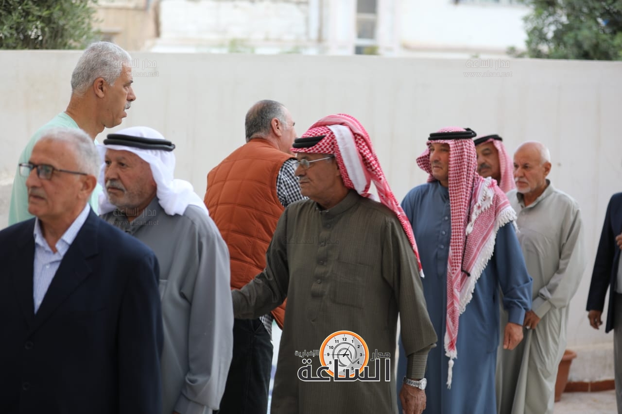 Madar Al-Saa Images 0.7511765518738824