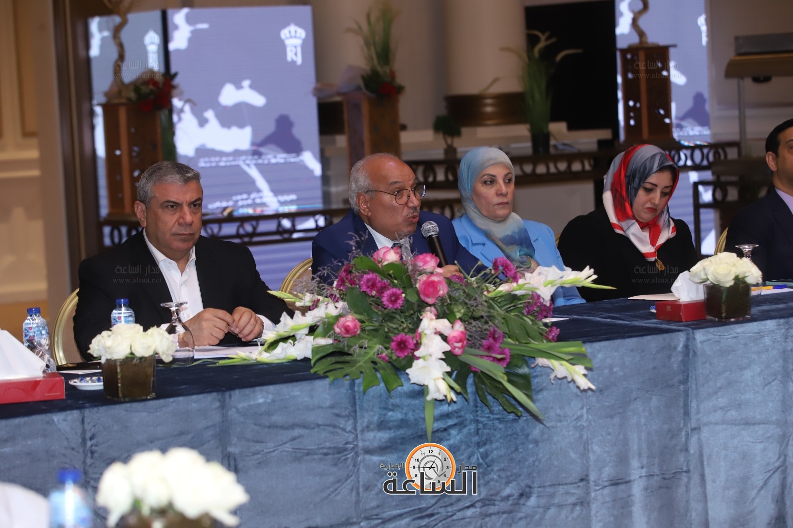 Madar Al-Saa Images 0.7088404820310918