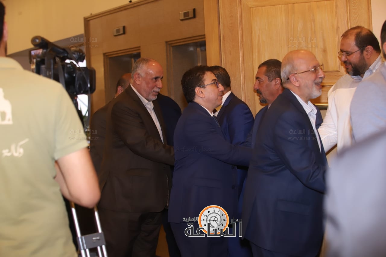 Madar Al-Saa Images 0.2301611742168157