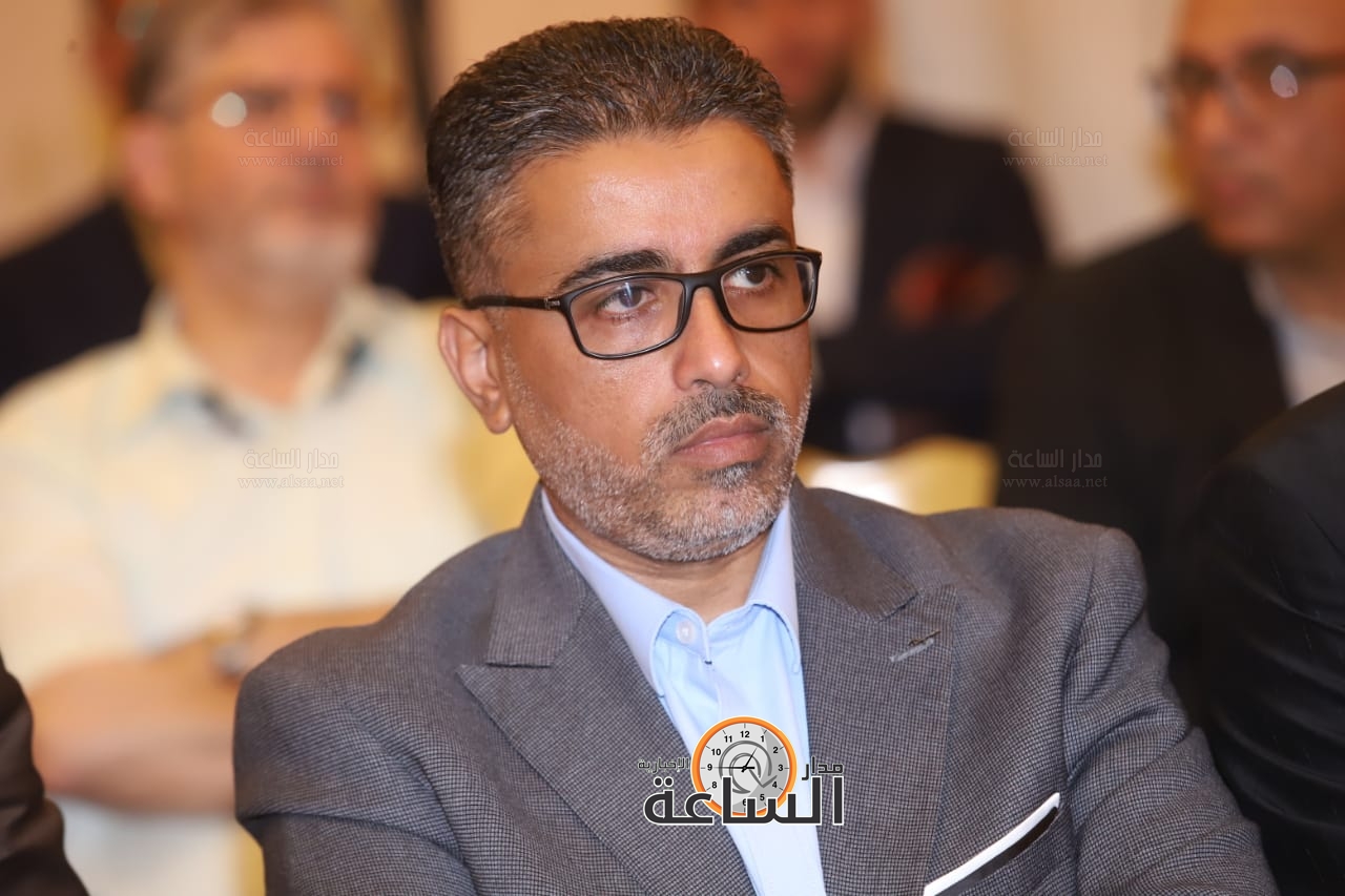 Madar Al-Saa Images 0.42608612246391897