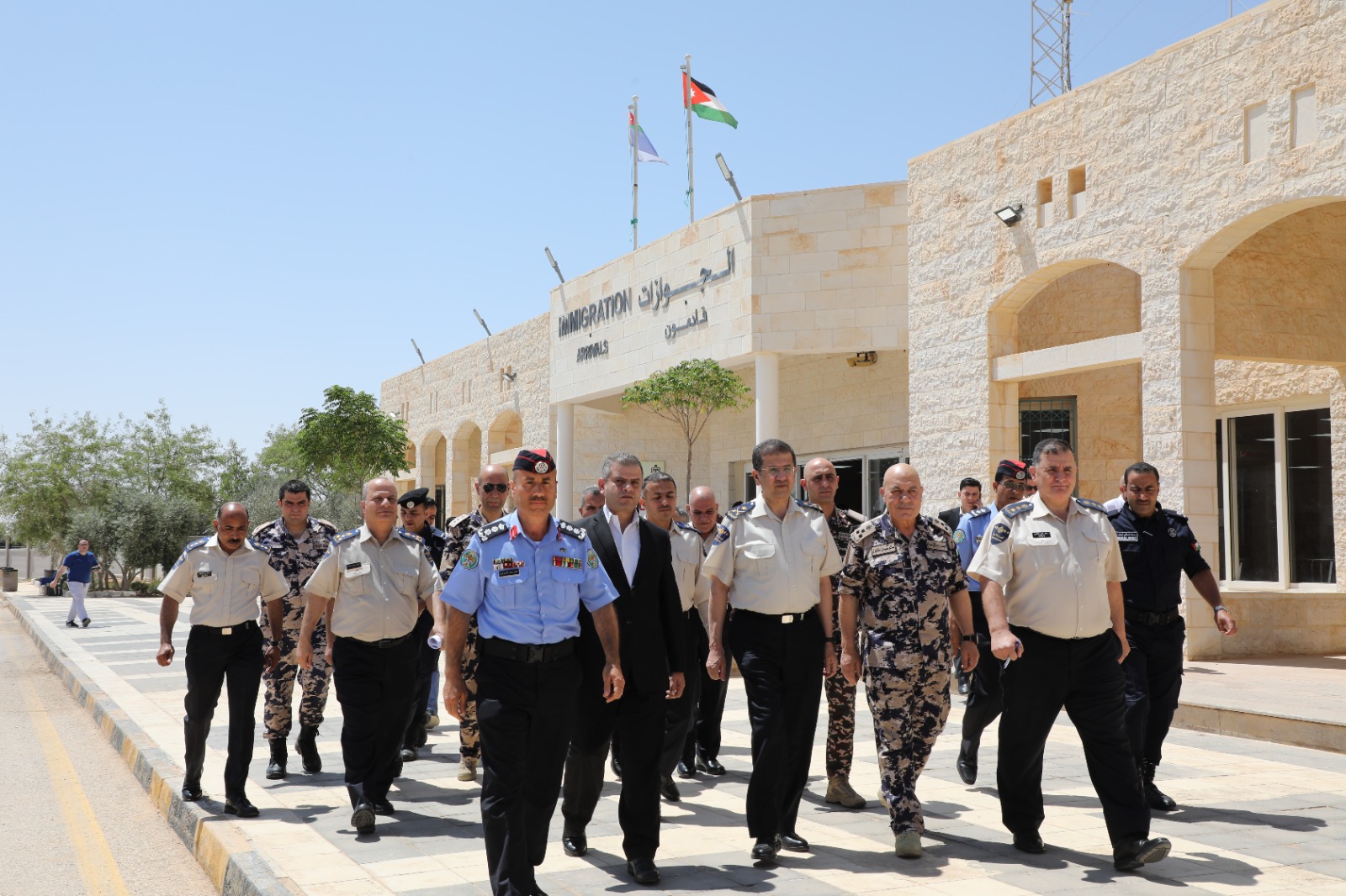 Madar Al-Saa Images 0.35457280192391094