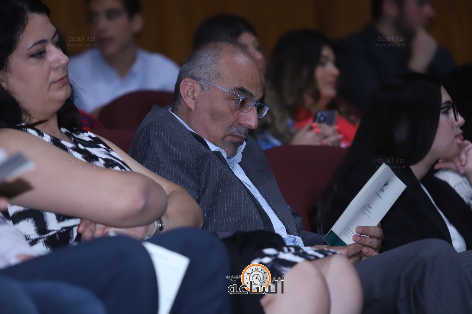 Madar Al-Saa Images 0.39718857807906116