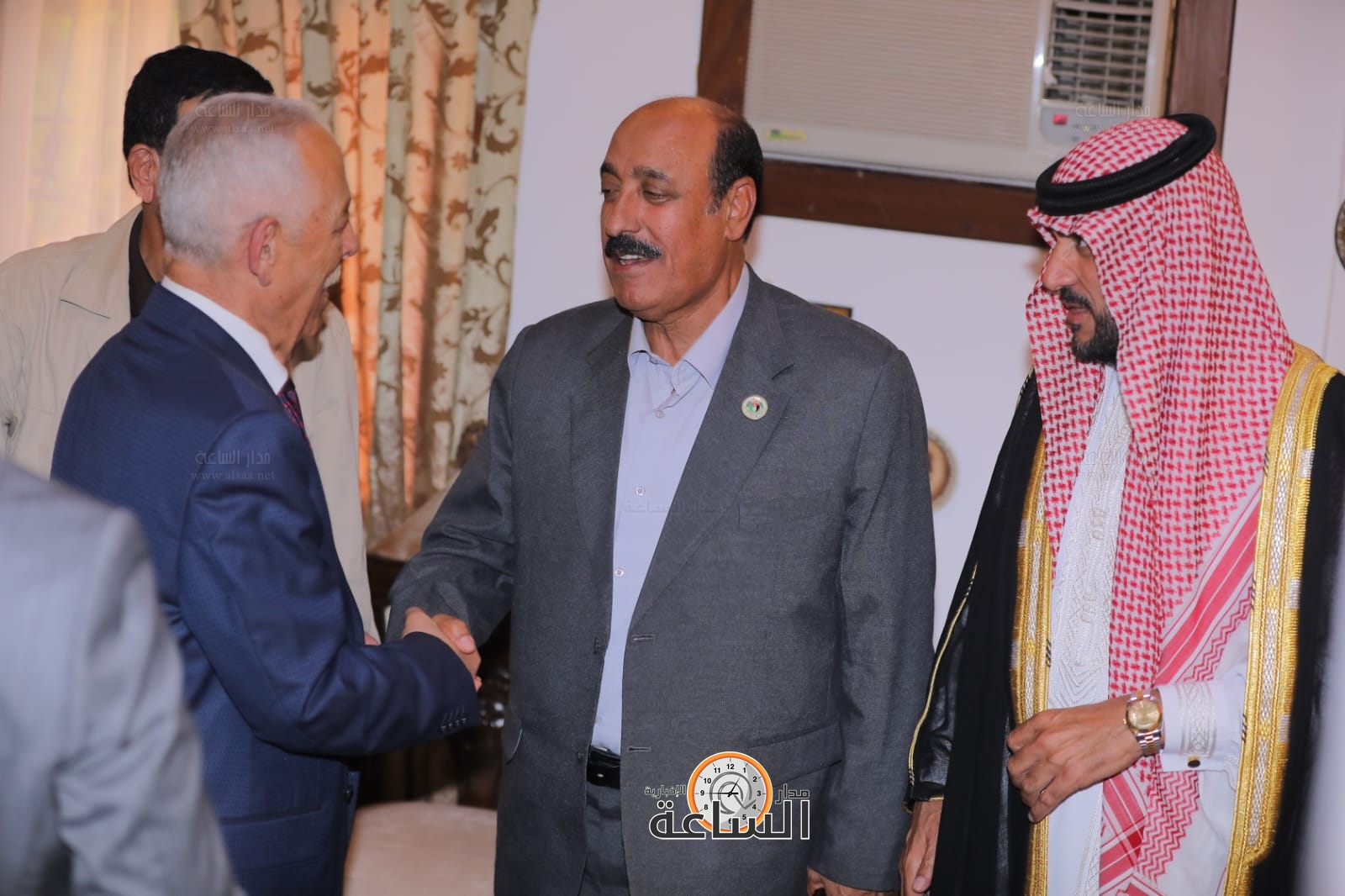 Madar Al-Saa Images 0.4198667743485428