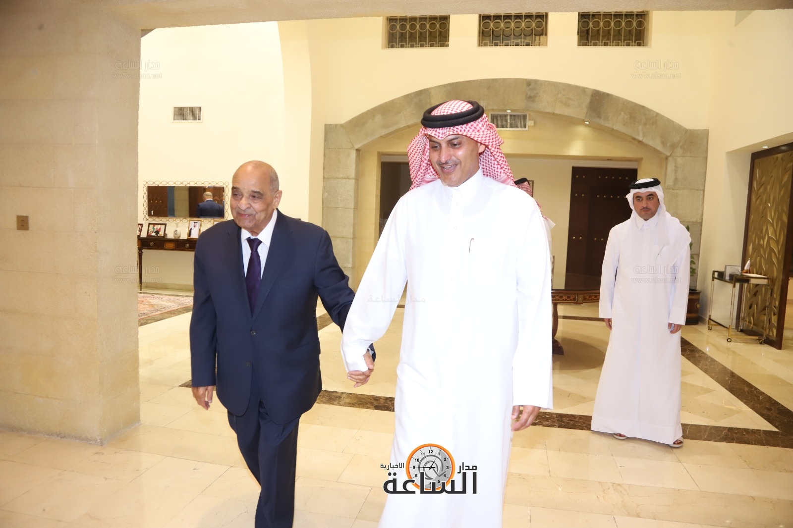 Madar Al-Saa Images 0.3204324383956567