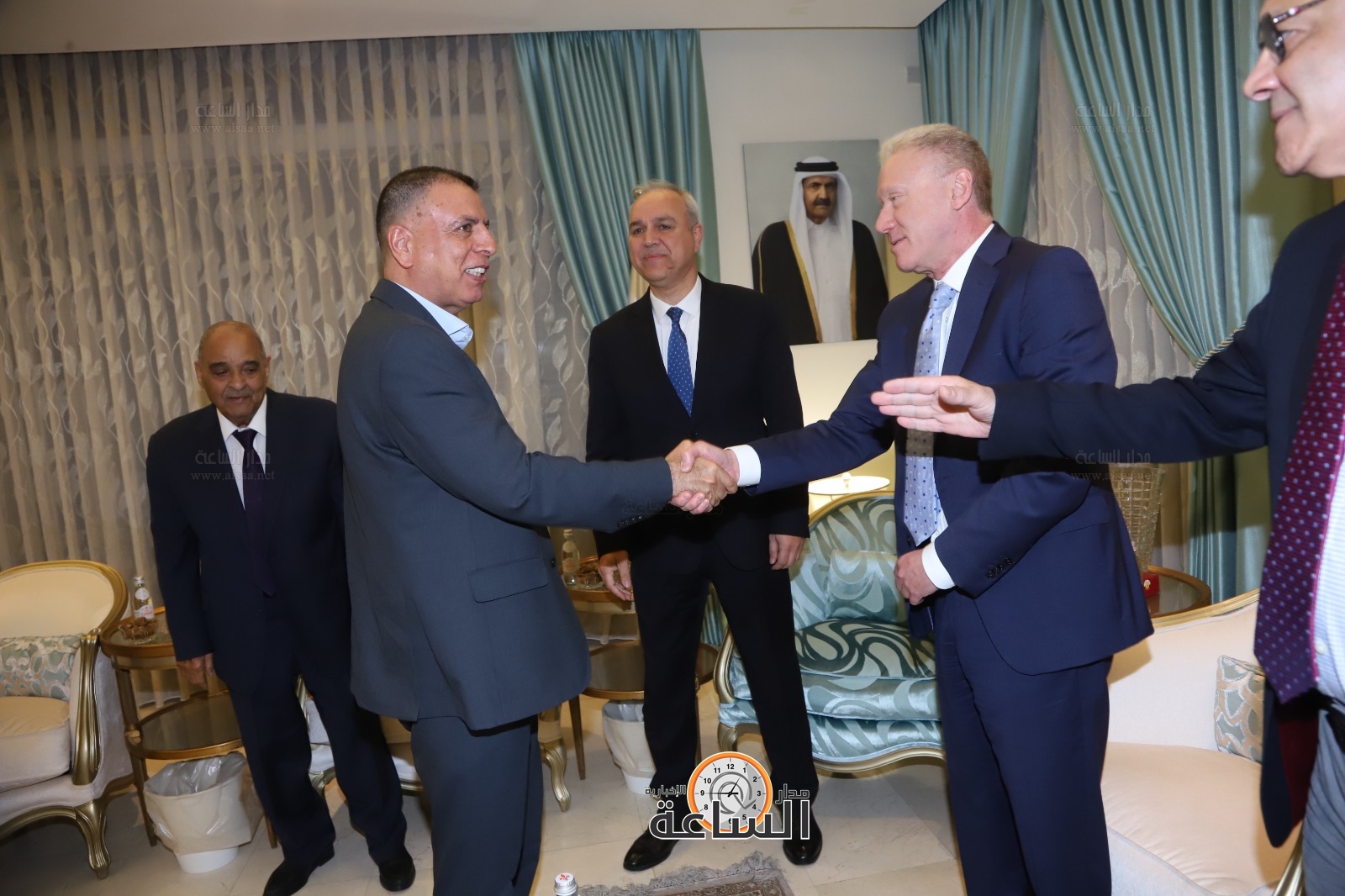 Madar Al-Saa Images 0.22758813825819002