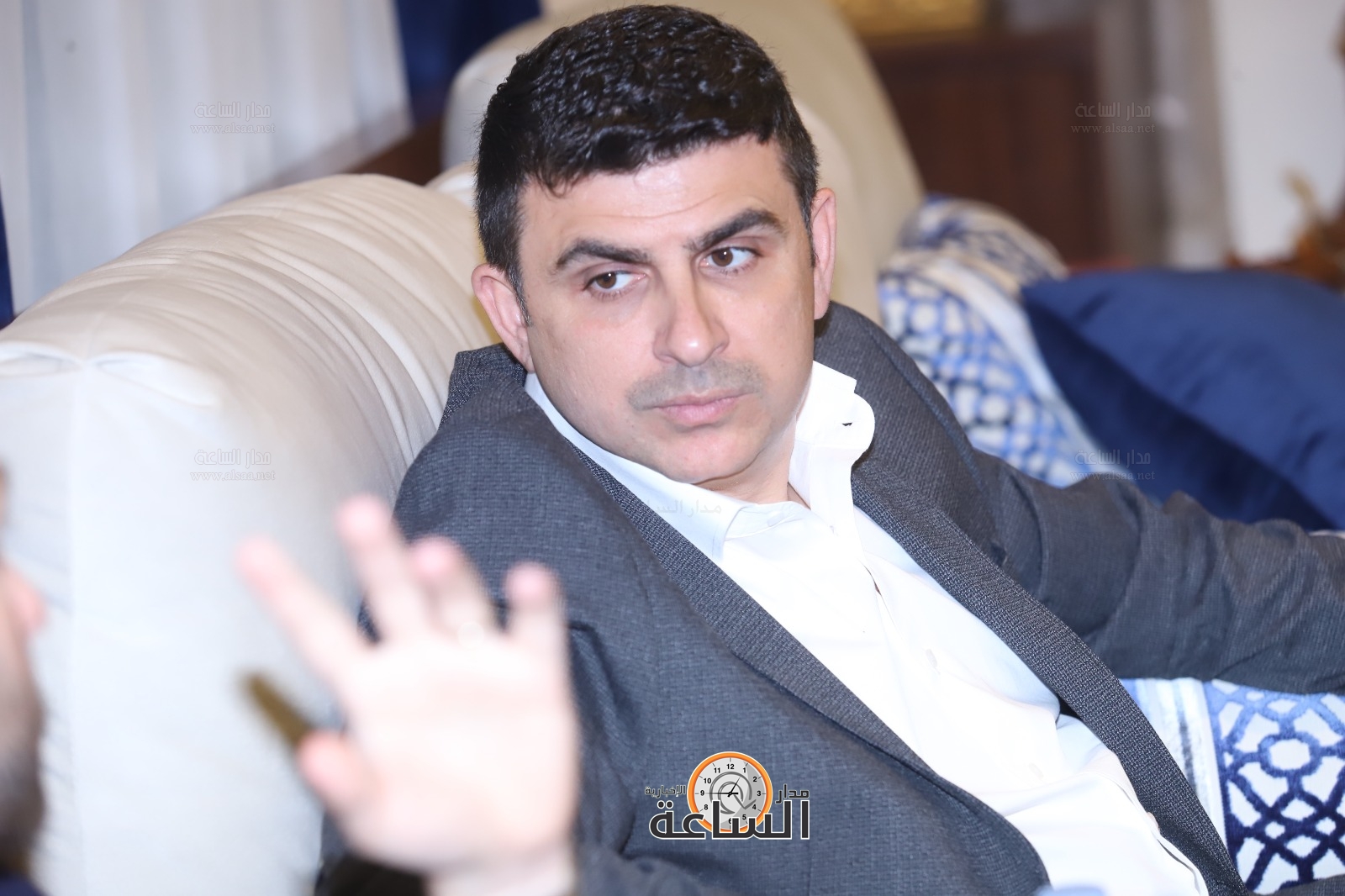 Madar Al-Saa Images 0.23885519427586888