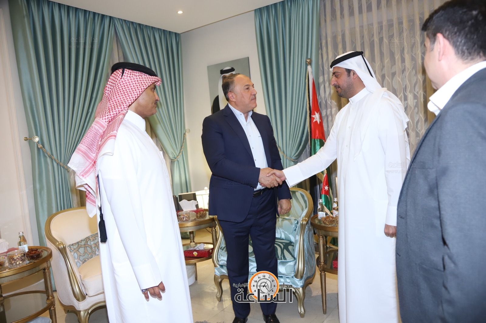 Madar Al-Saa Images 0.36277409905419944