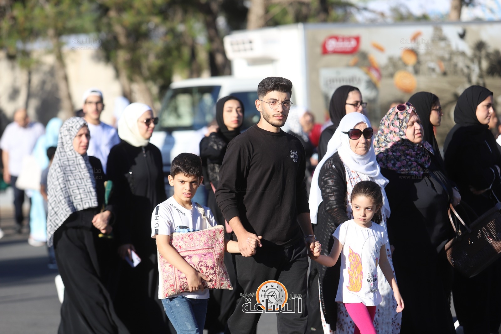 Madar Al-Saa Images 0.9870621539373542