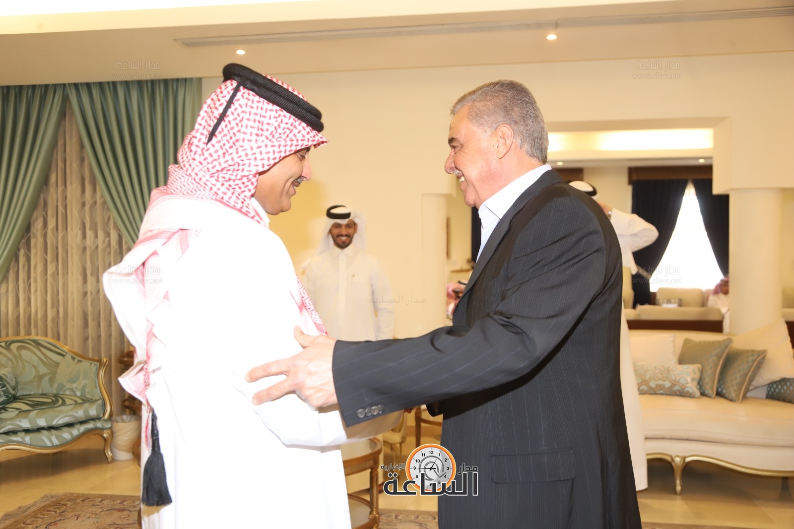 Madar Al-Saa Images 0.5838743686978453