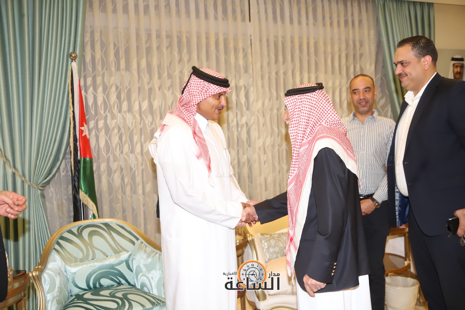 Madar Al-Saa Images 0.9386150163744486