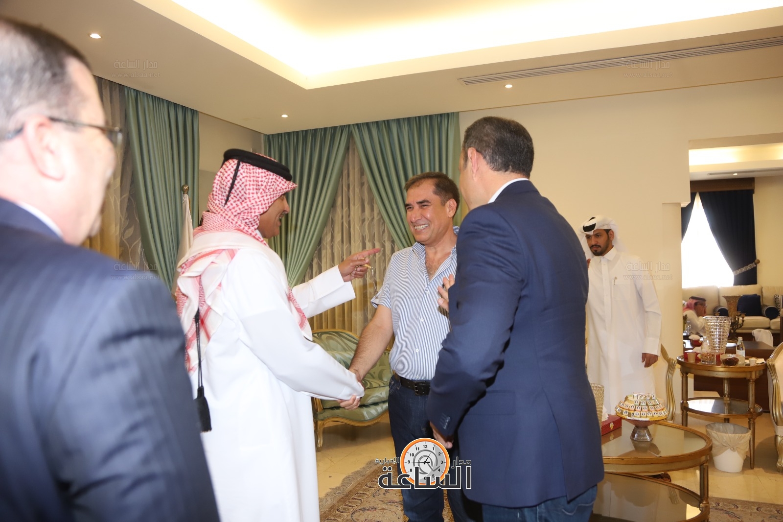 Madar Al-Saa Images 0.8270140532555328