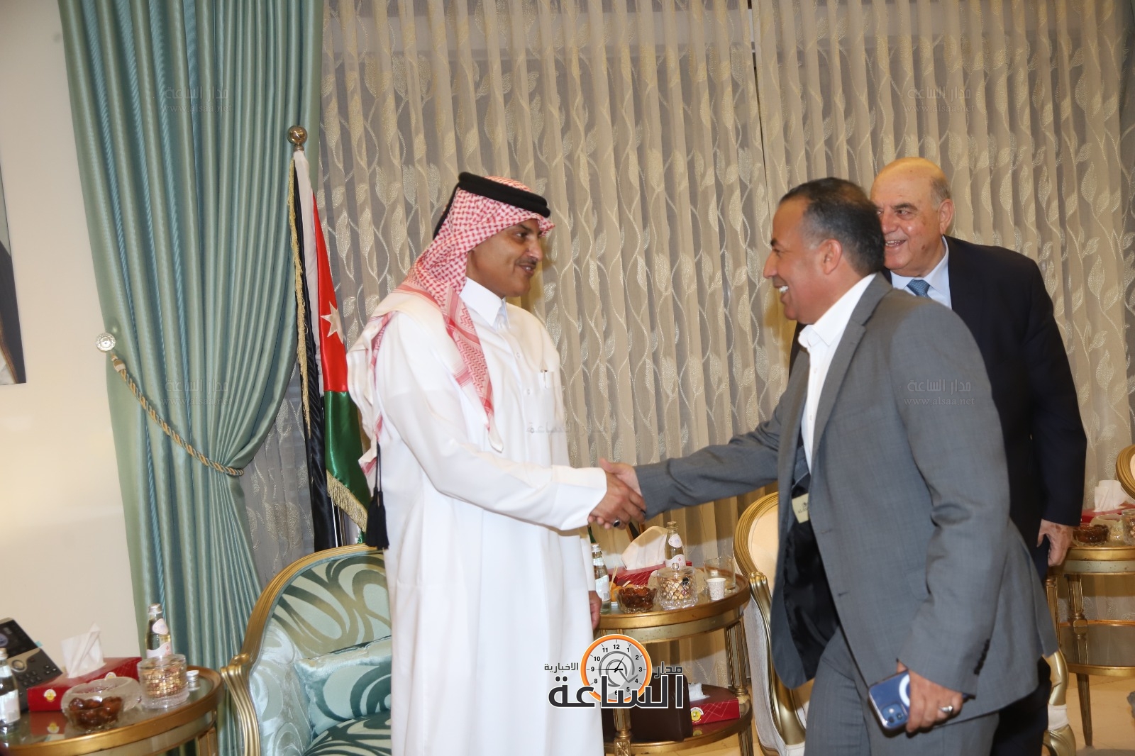 Madar Al-Saa Images 0.3631078358350872