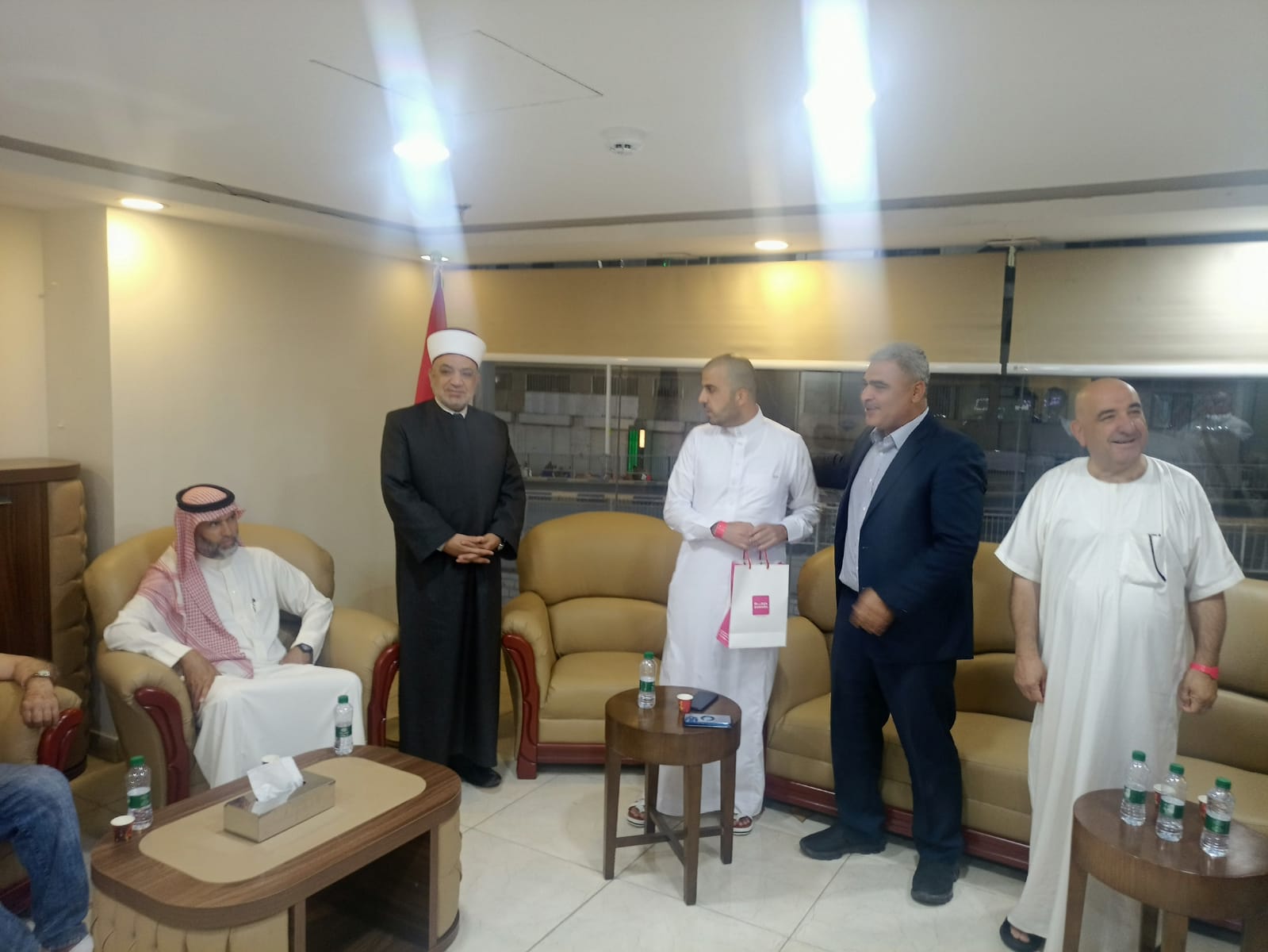 Madar Al-Saa Images 0.990447032598303