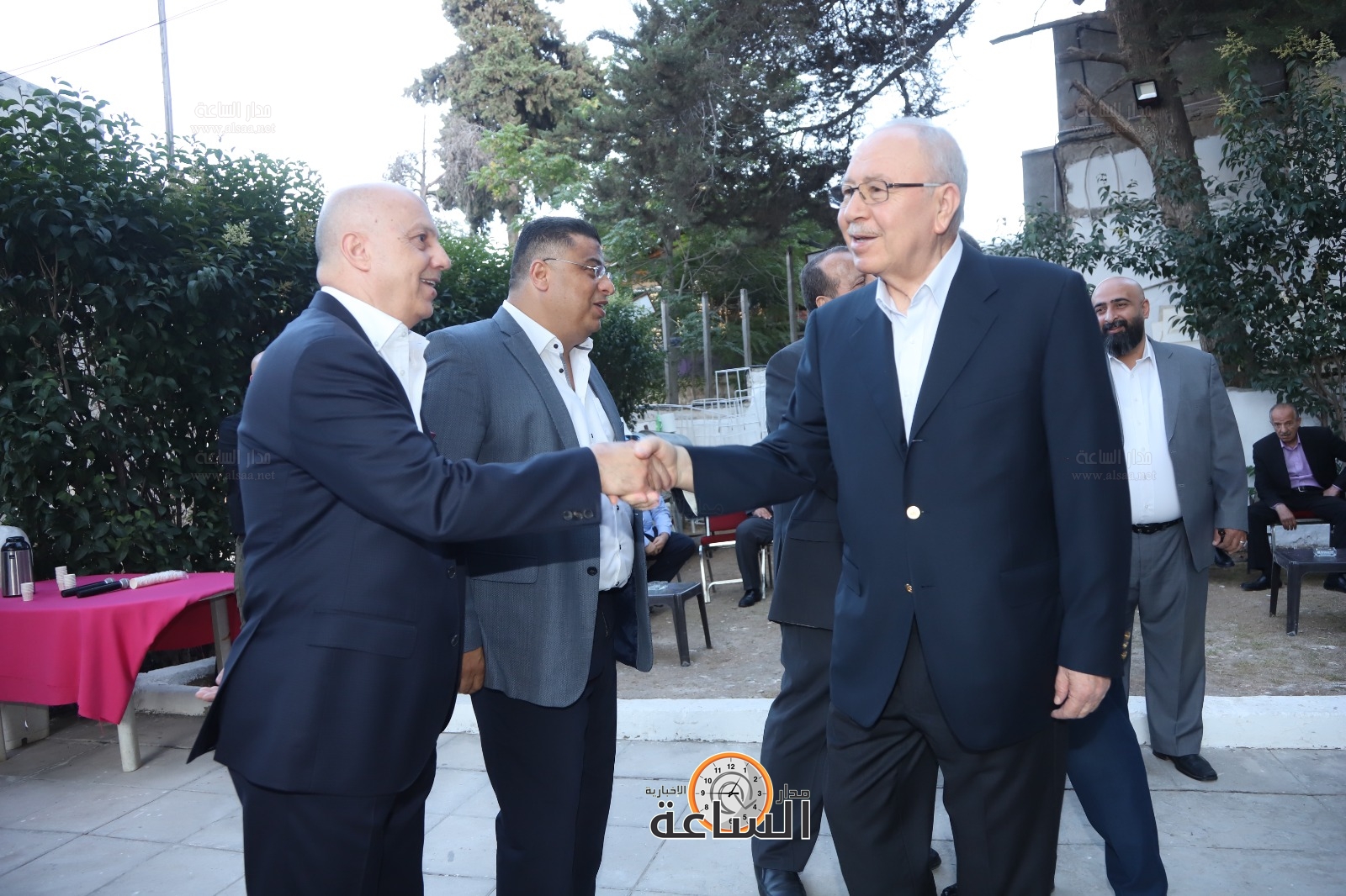 Madar Al-Saa Images 0.2305085379466787