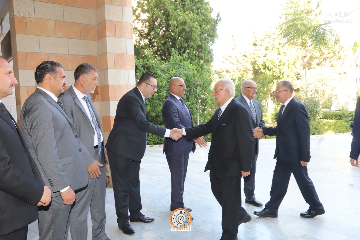 Madar Al-Saa Images 0.2541030971051388