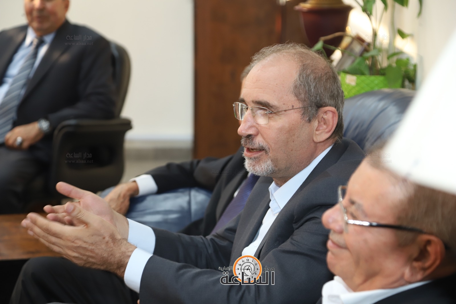 Madar Al-Saa Images 0.46586119363170275