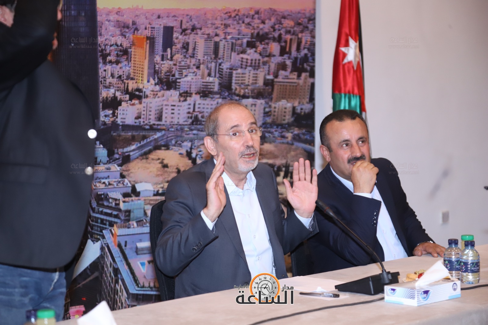 Madar Al-Saa Images 0.3607575914521899