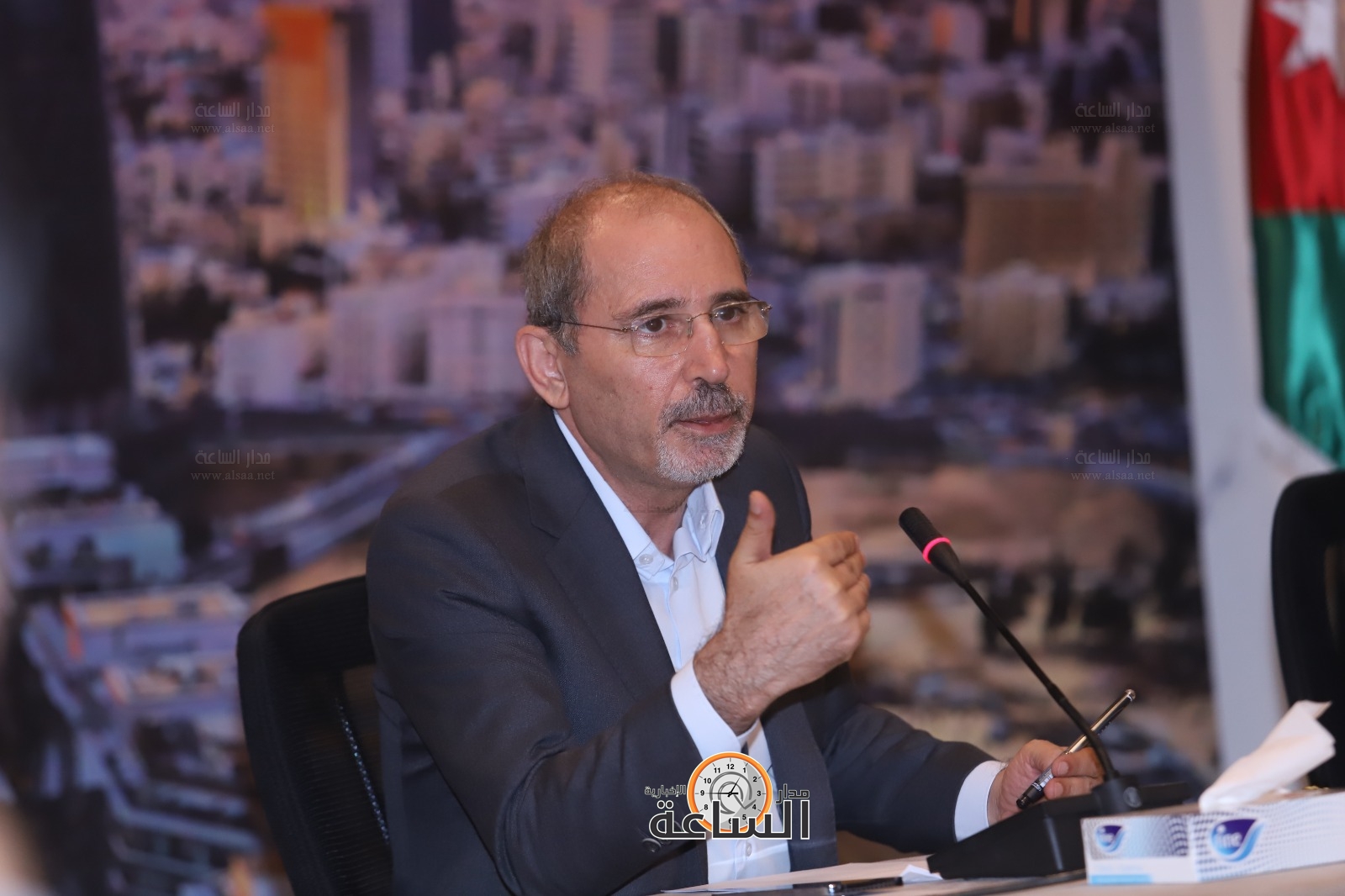 Madar Al-Saa Images 0.4402830539037135