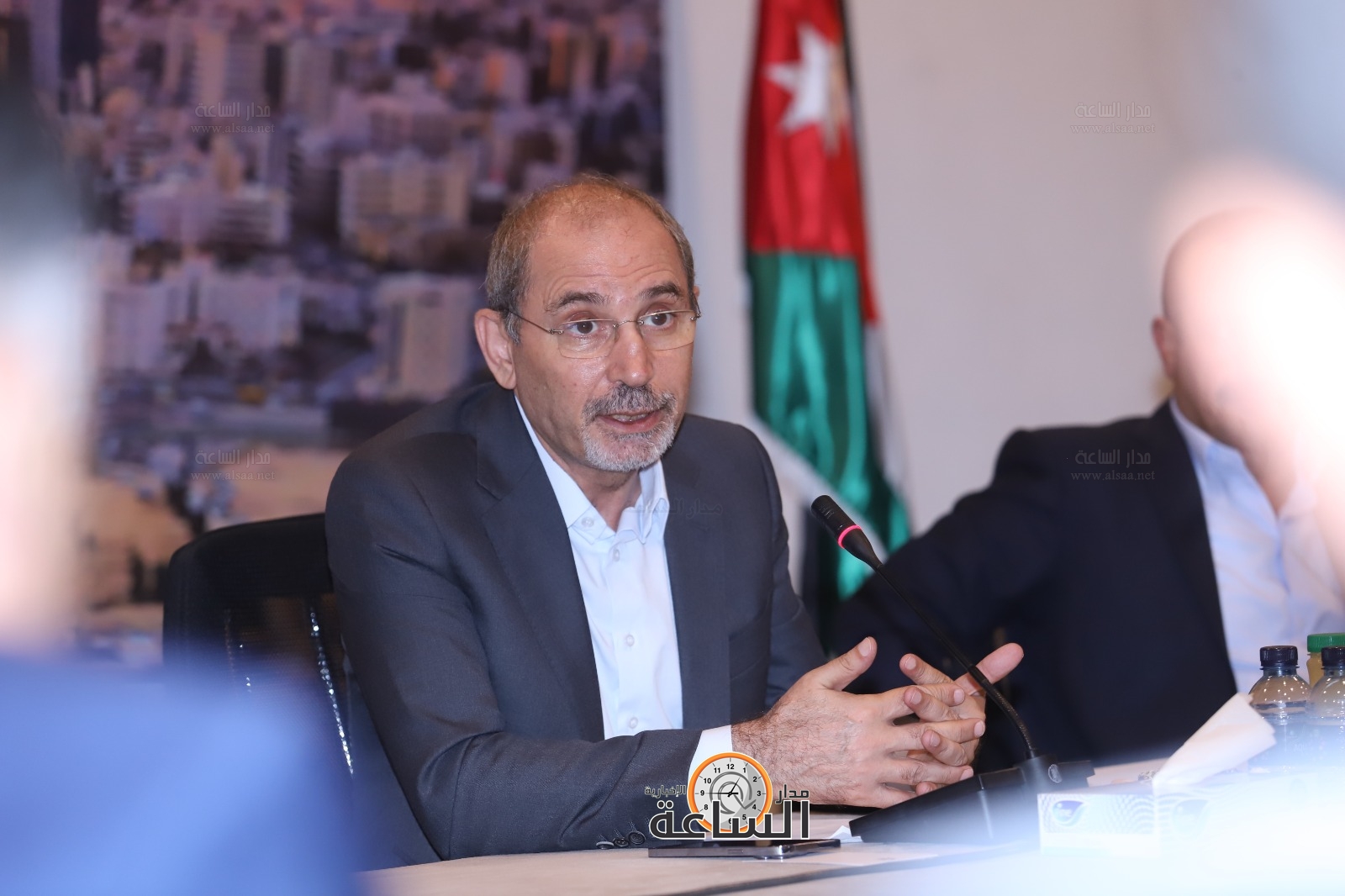 Madar Al-Saa Images 0.45368584592908245