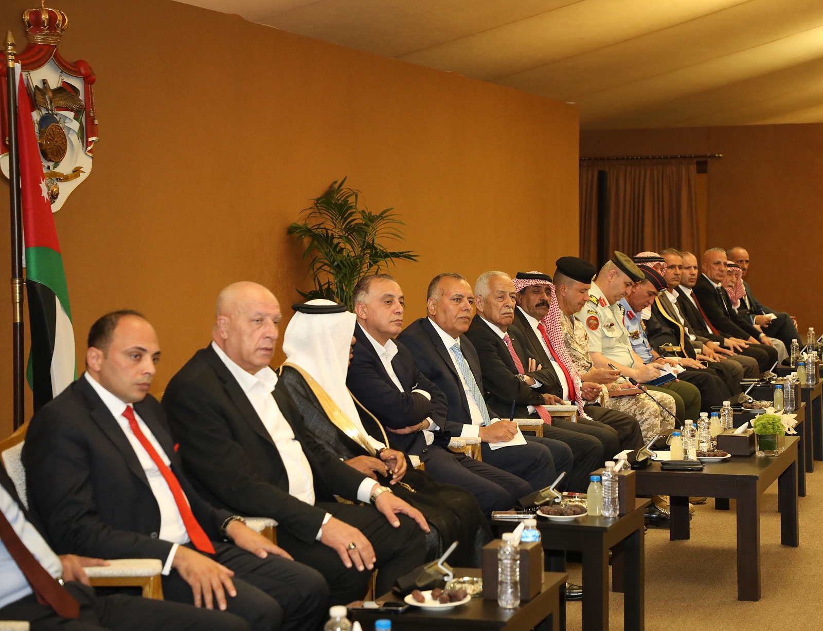 Madar Al-Saa Images 0.18215139770729327