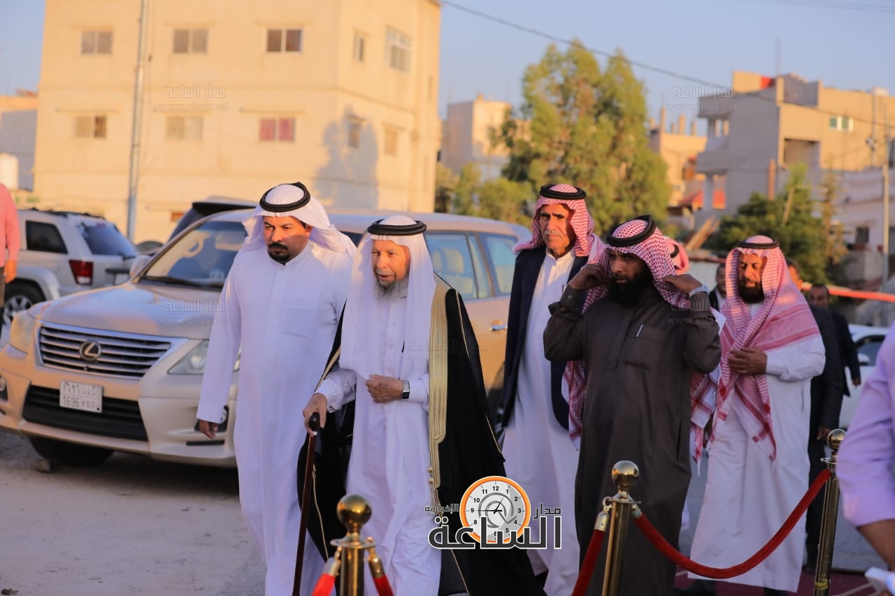 Madar Al-Saa Images 0.1195038202742611