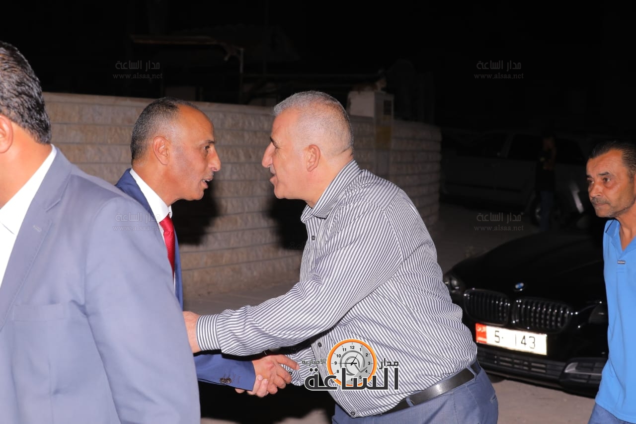 Madar Al-Saa Images 0.3649468952533752